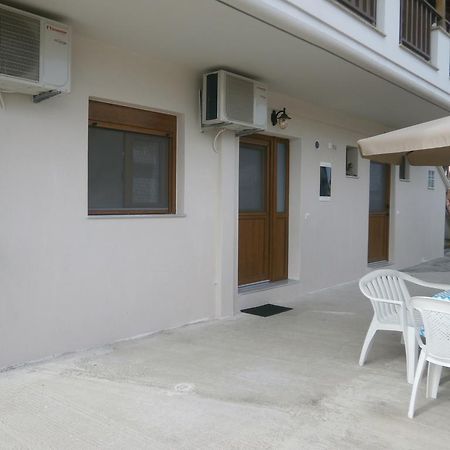 Daniela Apartments Неа-Рода Екстер'єр фото