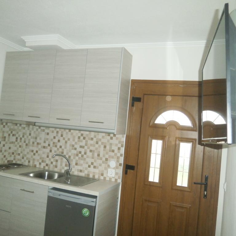 Daniela Apartments Неа-Рода Екстер'єр фото
